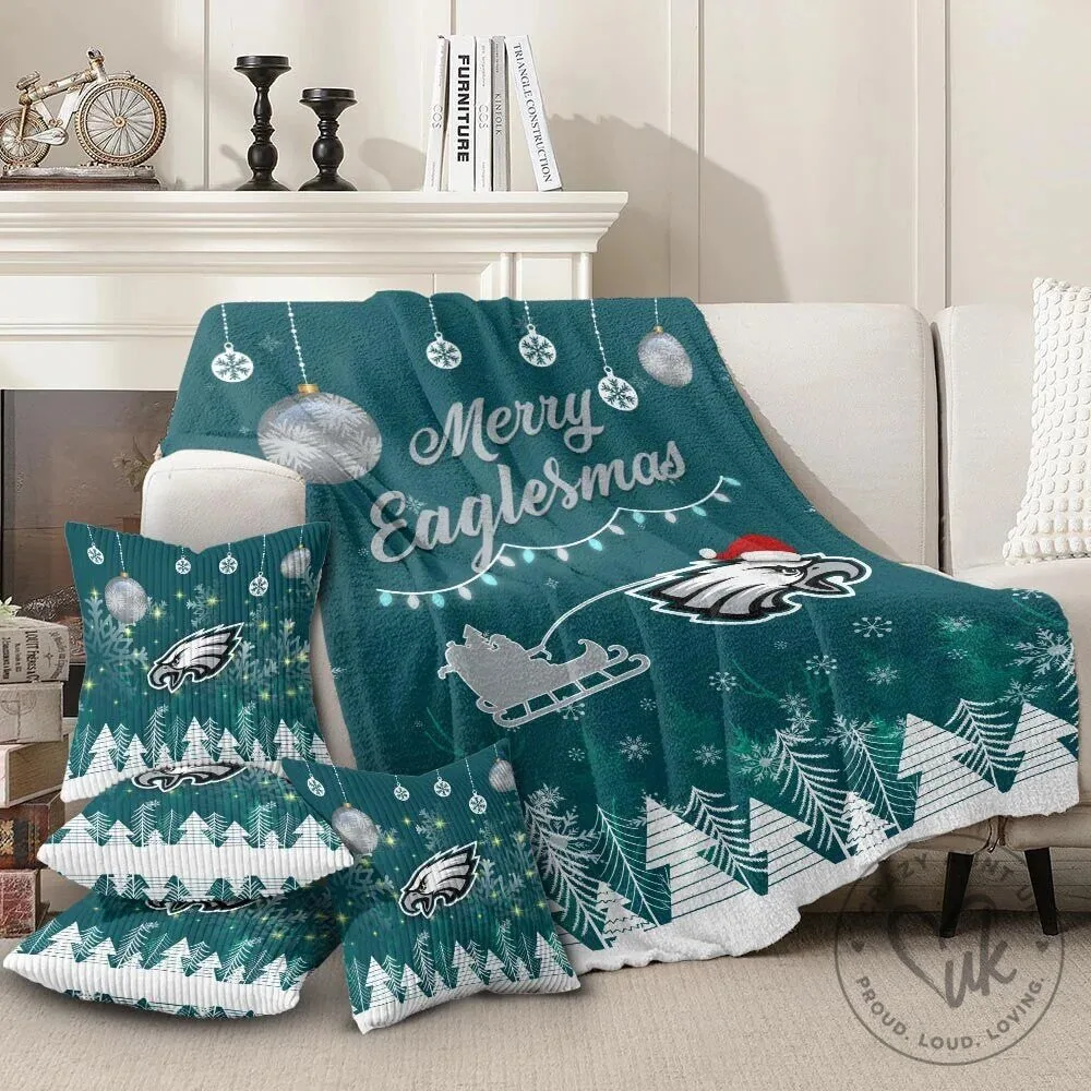 Philadelphia Eagles Merry Christmas Fleece Blanket and Throw Pillow Set